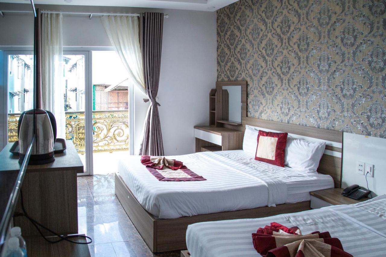 Anh Tien Hotel Далат Екстер'єр фото