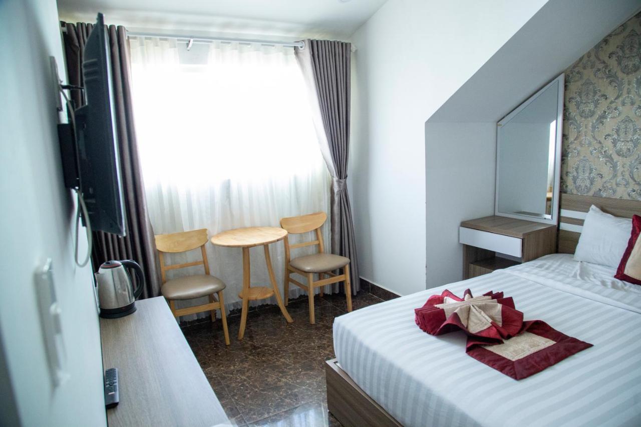 Anh Tien Hotel Далат Екстер'єр фото